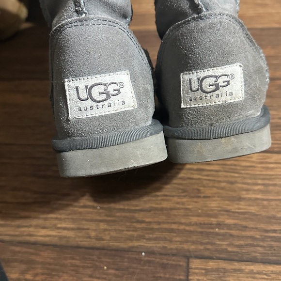 UGG woman  Gray Boots - Picture 4 of 7